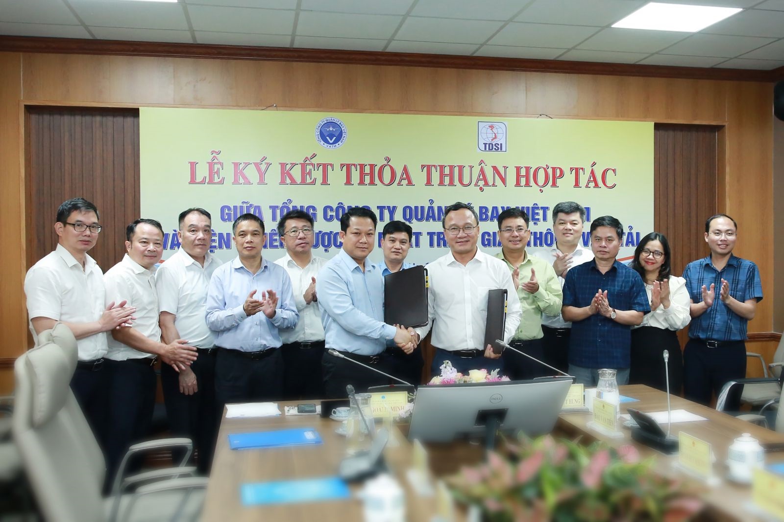 Tổng công ty Quản lý bay Việt Nam và Viện Chiến lược và Phát triển giao thông vận tải ký kết thỏa thuận hợp tác