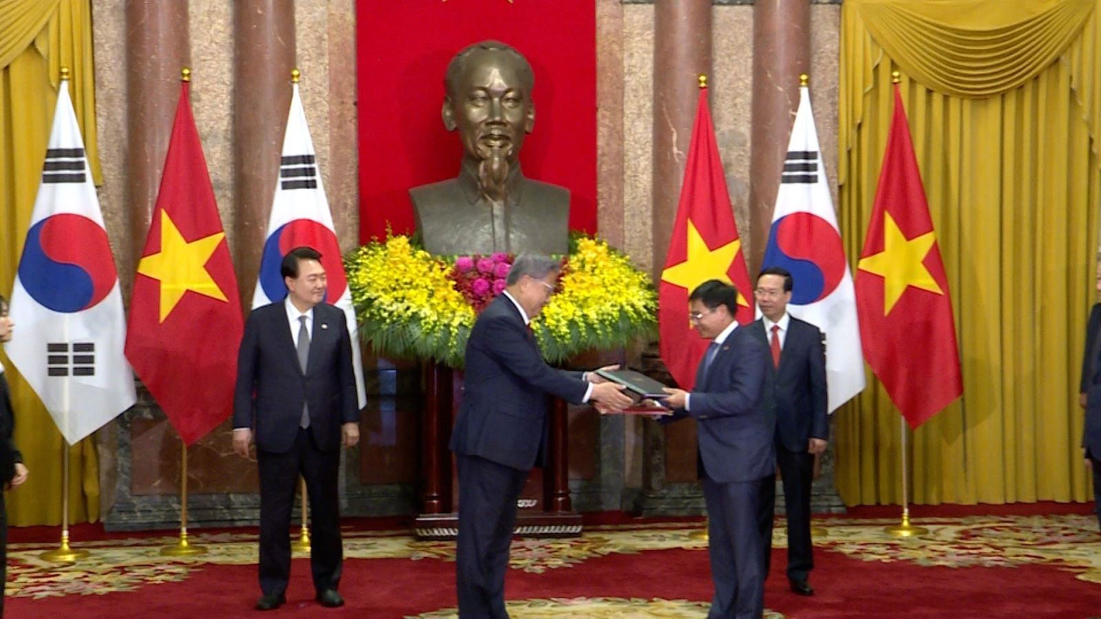 Việt Nam - Hàn Quốc trao đổi Hiệp định công nhận lẫn nhau Giấp phép lái xe quốc tế